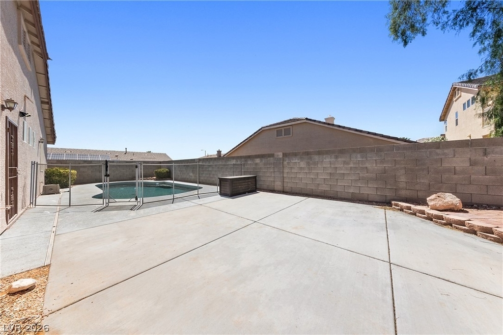 9613 Cherry Canyon Avenue - Photo 3