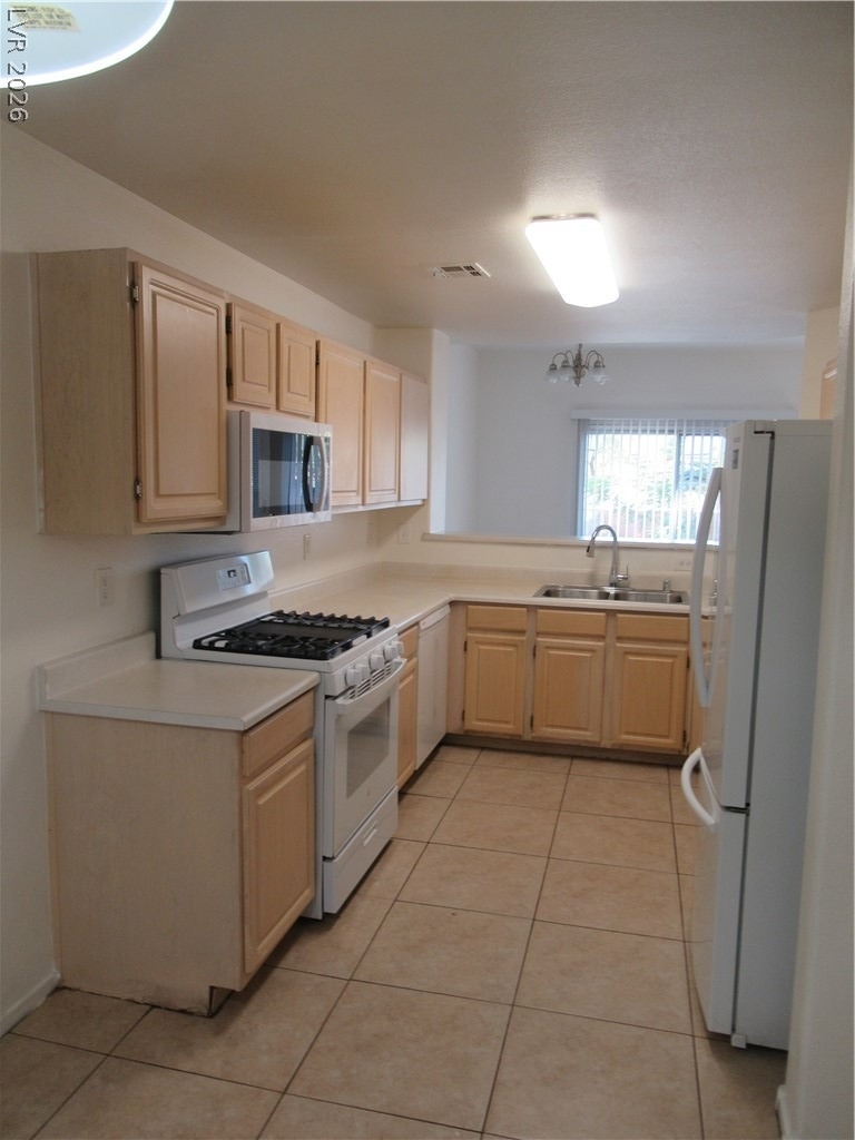 5125 W Reno Avenue - Photo 5