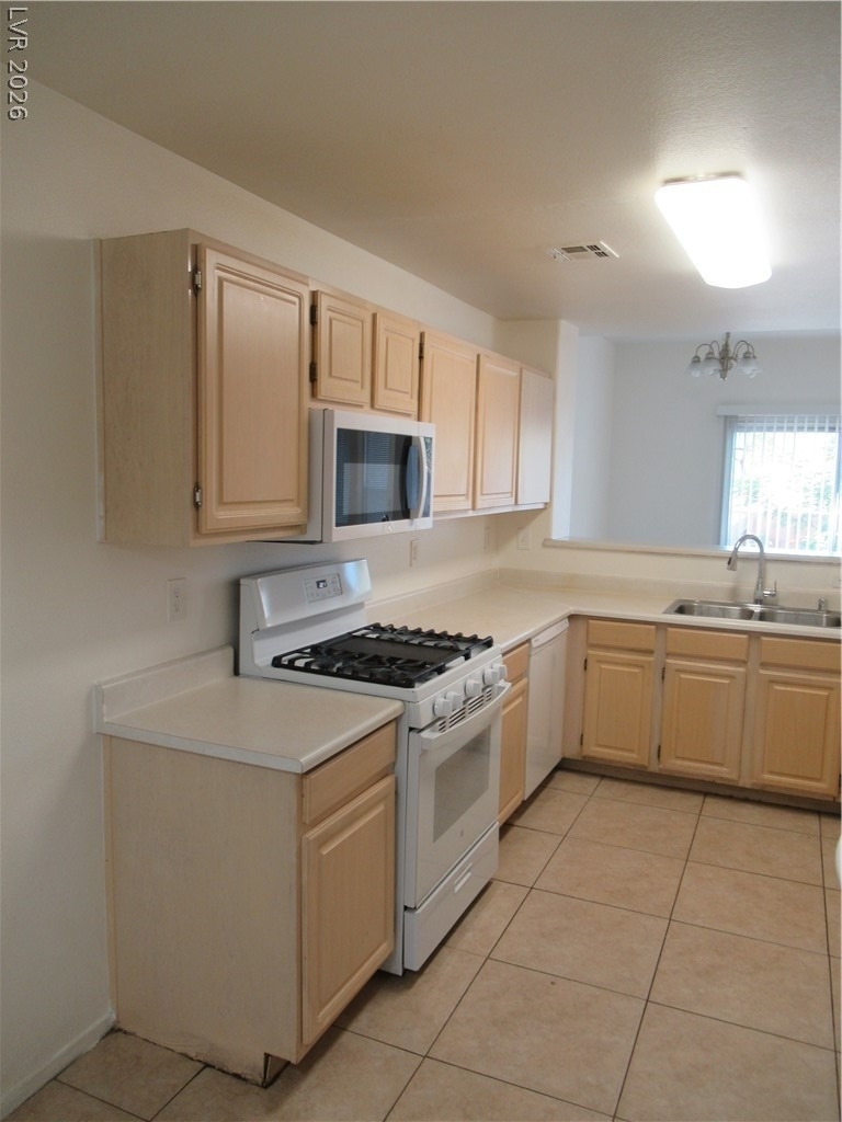 5125 W Reno Avenue - Photo 3