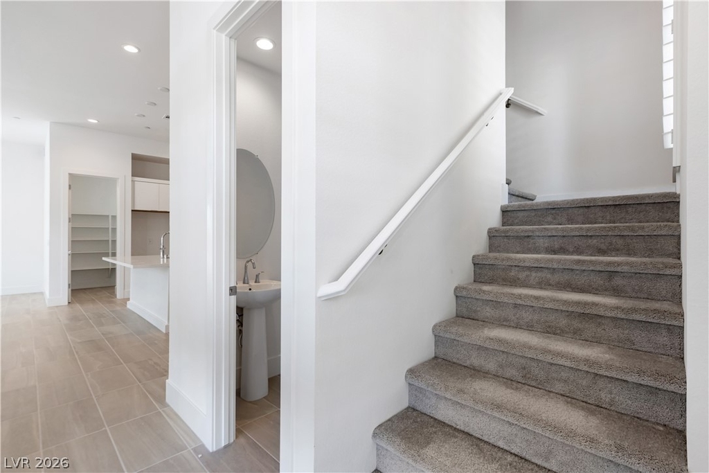 647 Spotted Falcon Street - Photo 21