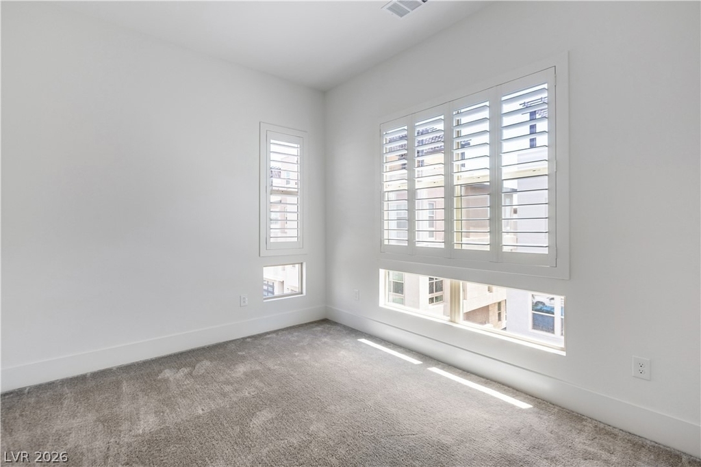 647 Spotted Falcon Street - Photo 32