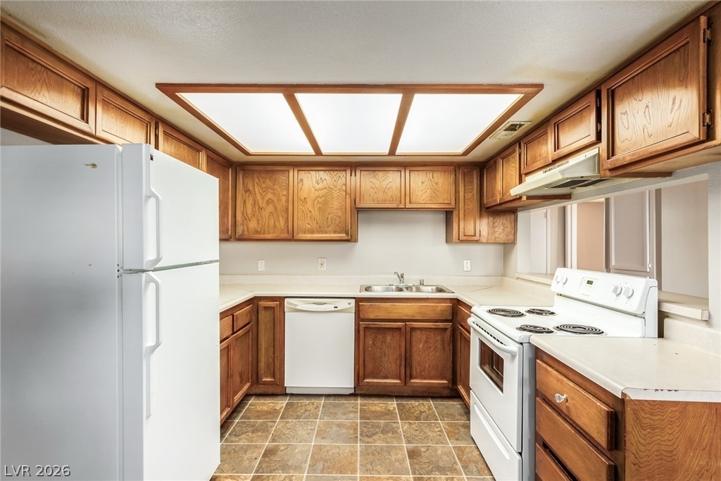 3701 Snorkel Circle - Photo 10