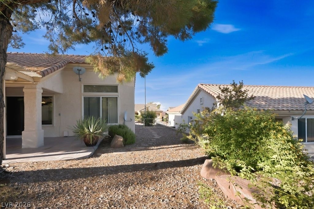 10129 Cresent Creek Drive - Photo 6
