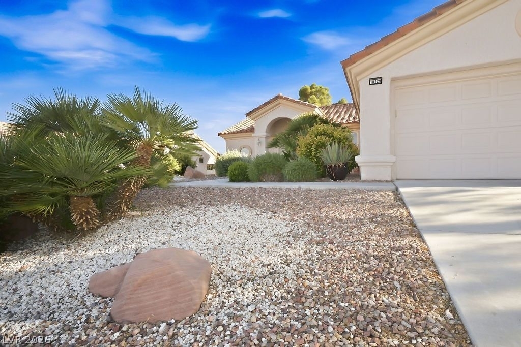 10129 Cresent Creek Drive - Photo 1