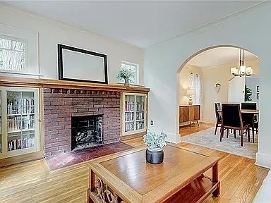 83 Dewey Avenue - Photo 8