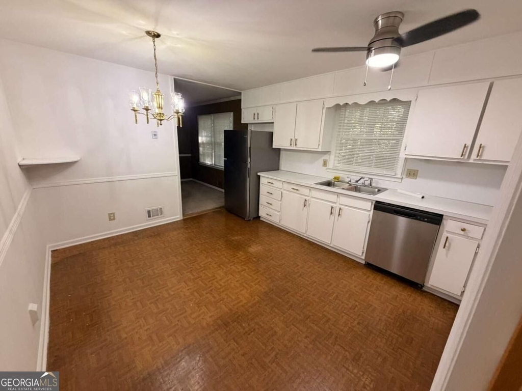 2878 Pine Valley Circle - Photo 4