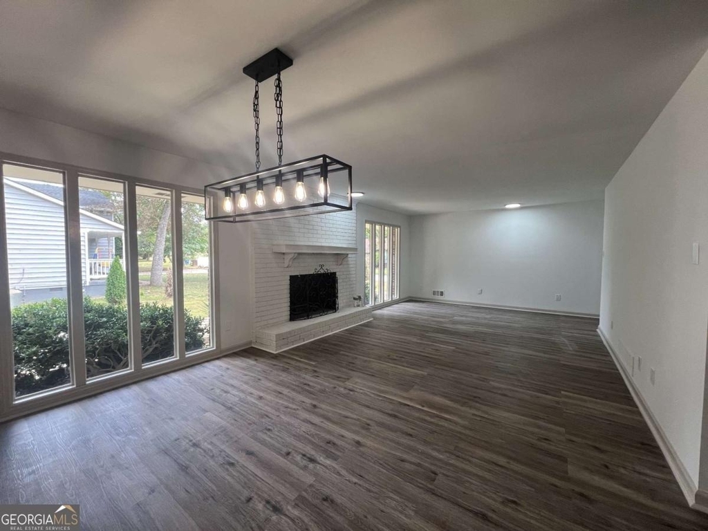 5760 Penfield Place - Photo 4