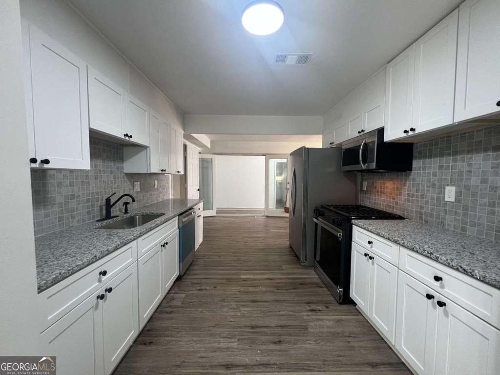 5760 Penfield Place - Photo 2