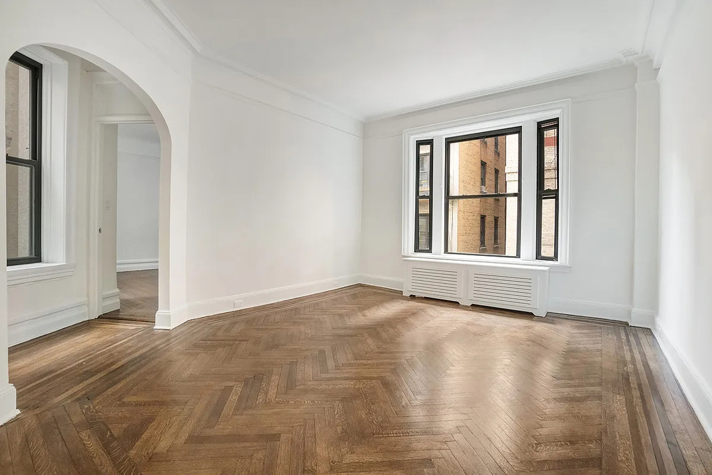 72nd Street & Broadway - Photo 2