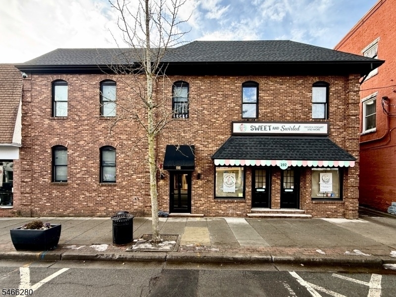 196 Spring St - Photo 0