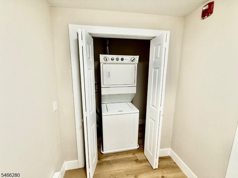 196 Spring St - Photo 10