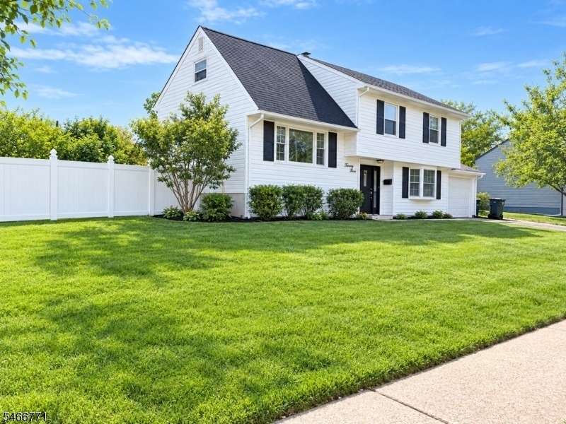 23 Winthrop Rd - Photo 0