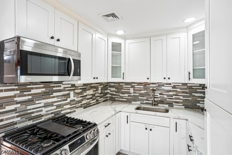 658 Parsippany Blvd - Photo 11