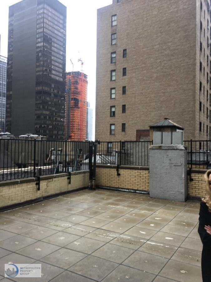 West 55th Street - Photo 4