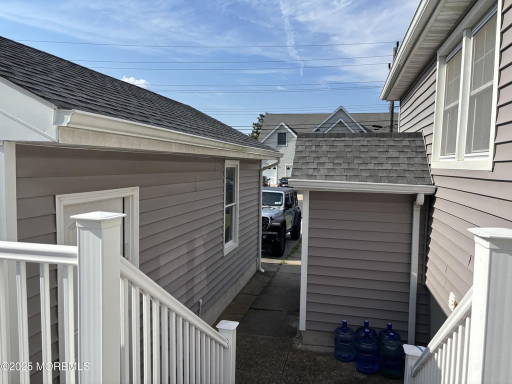 516 2nd Avenue - Photo 2