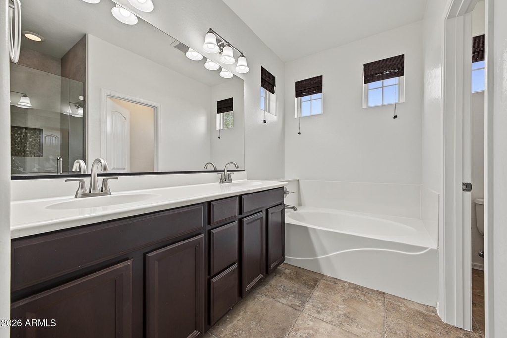 21052 W Elm Way Court - Photo 19