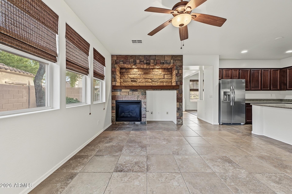 21052 W Elm Way Court - Photo 7