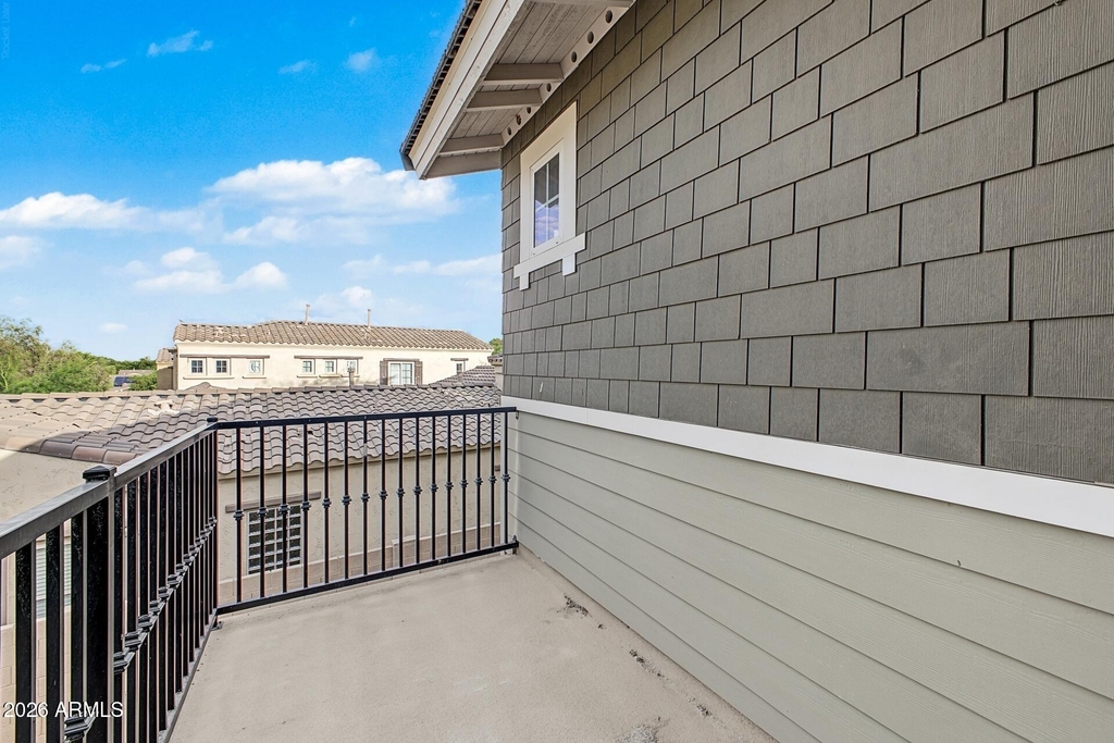 21052 W Elm Way Court - Photo 33