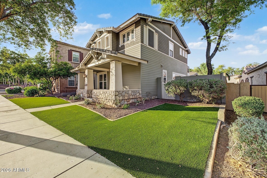 21052 W Elm Way Court - Photo 2