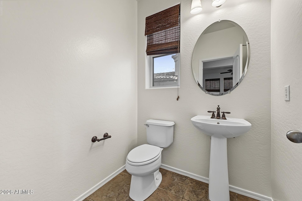 21052 W Elm Way Court - Photo 15