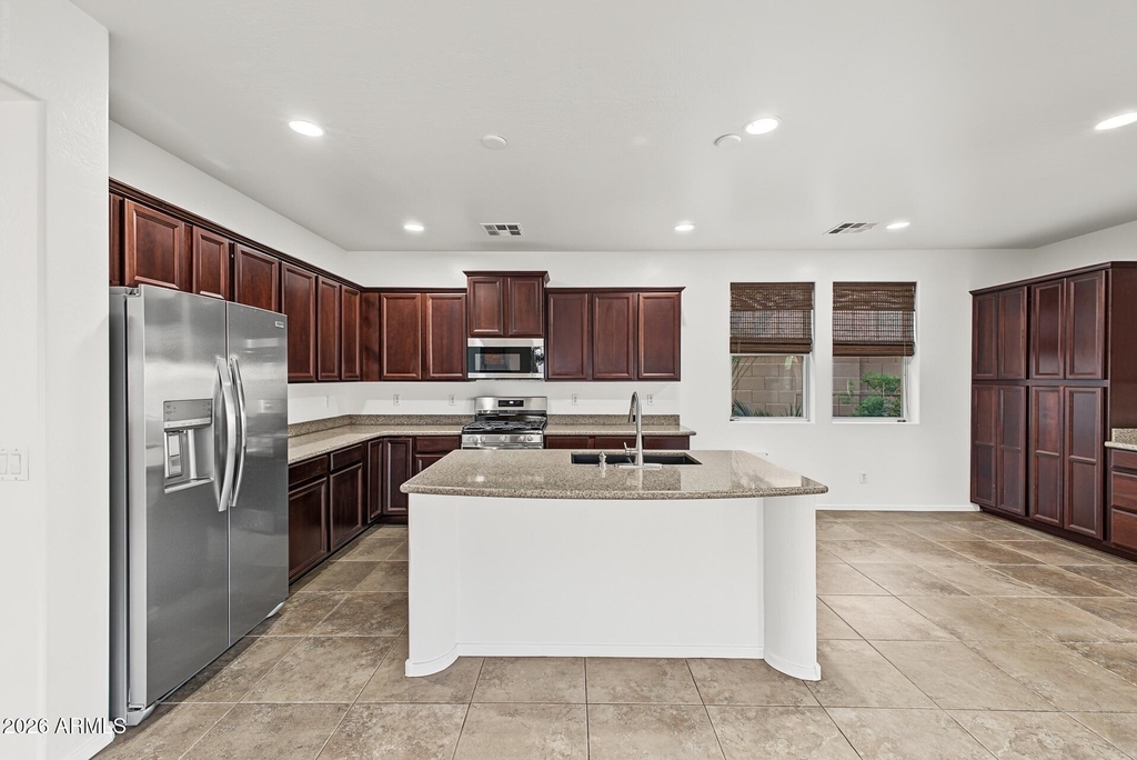 21052 W Elm Way Court - Photo 10