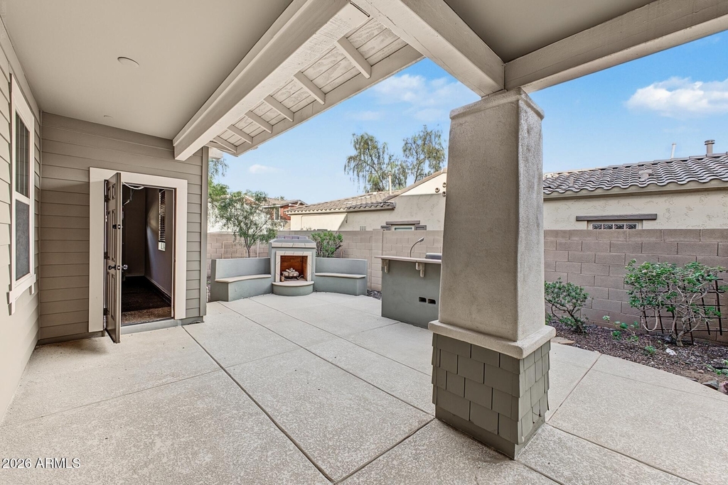 21052 W Elm Way Court - Photo 35