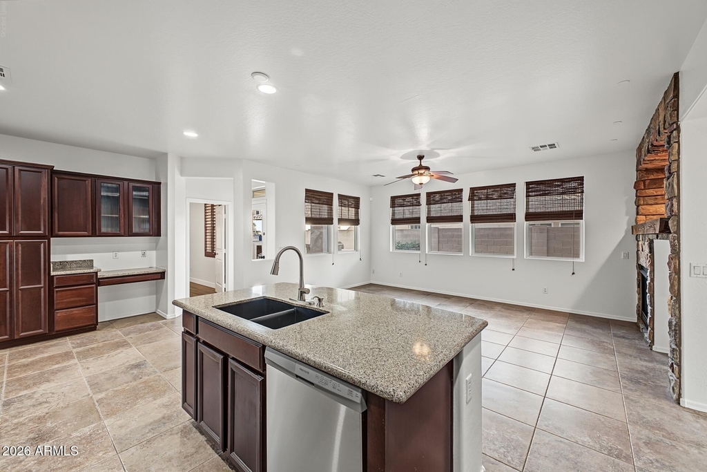 21052 W Elm Way Court - Photo 13