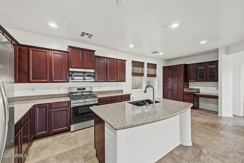 21052 W Elm Way Court - Photo 14