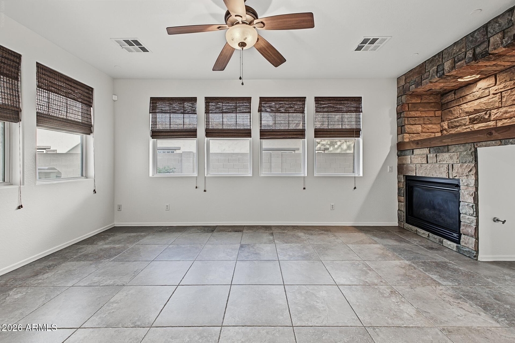 21052 W Elm Way Court - Photo 5