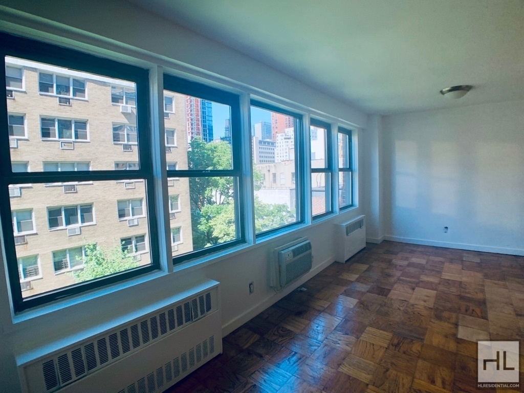 East 36 Street - Photo 1