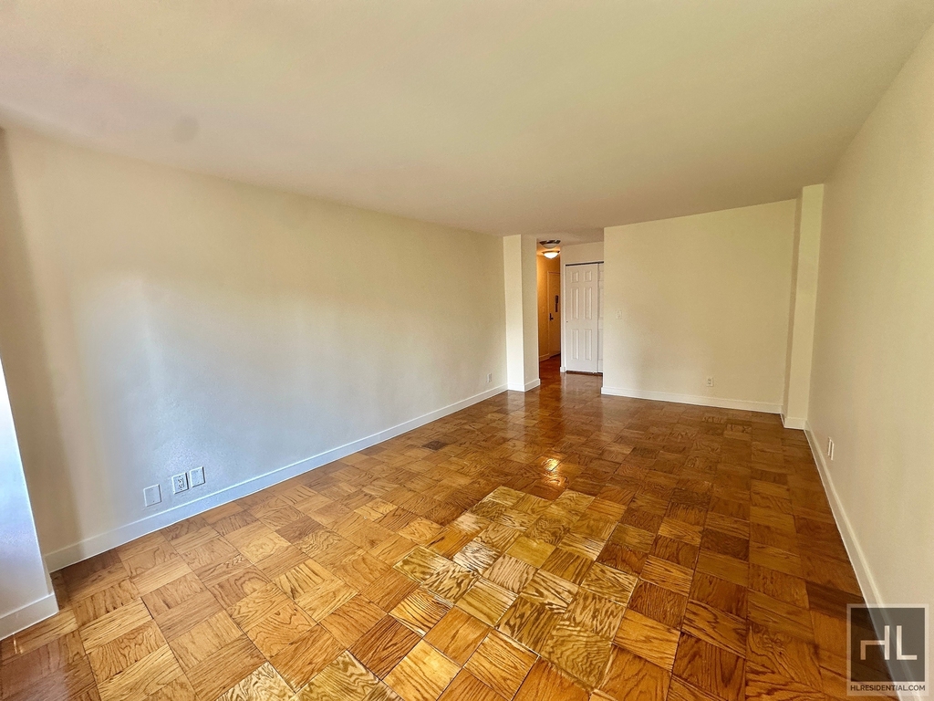 East 36 Street - Photo 2