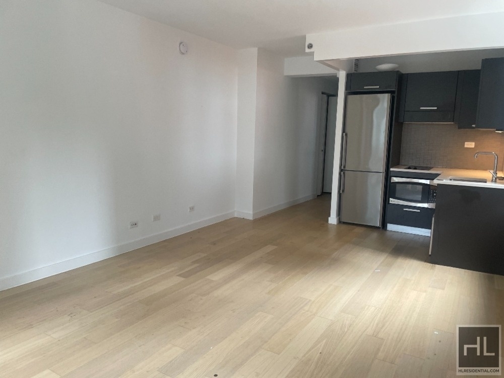 East 39th Street - Photo 1