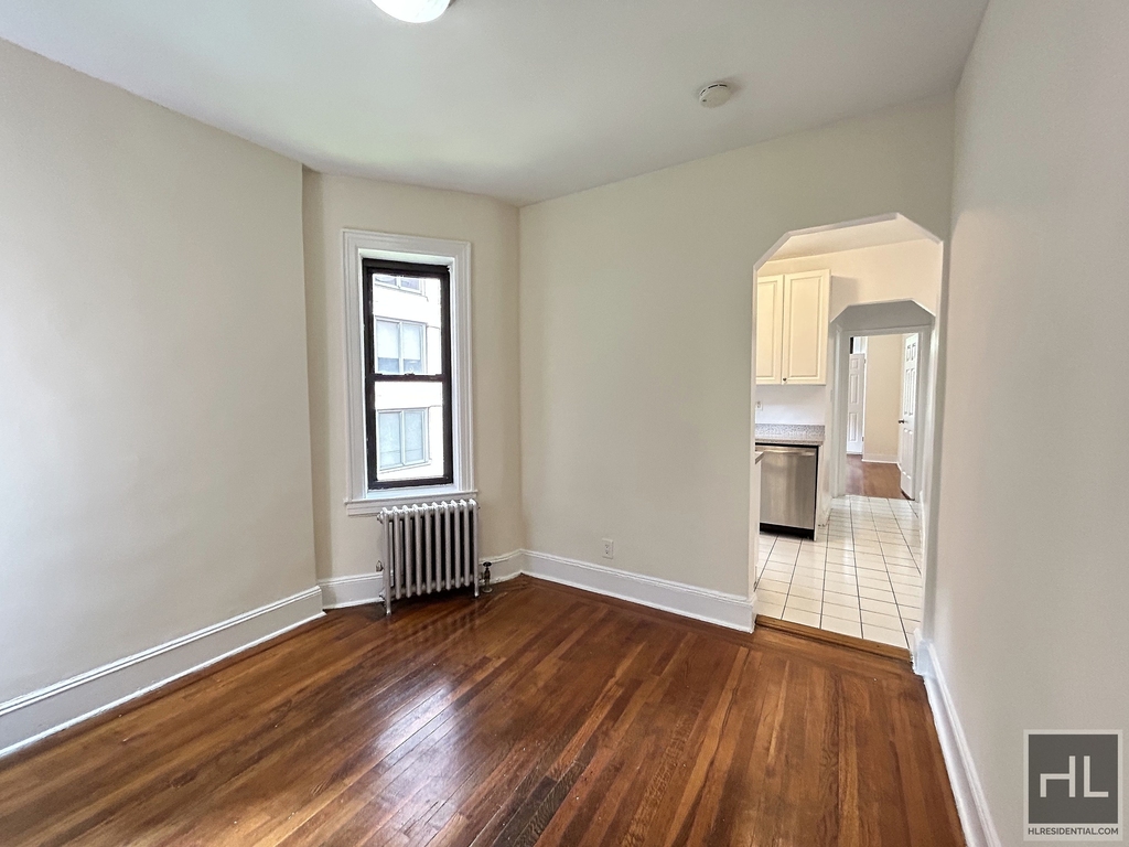 East 38 Street - Photo 2