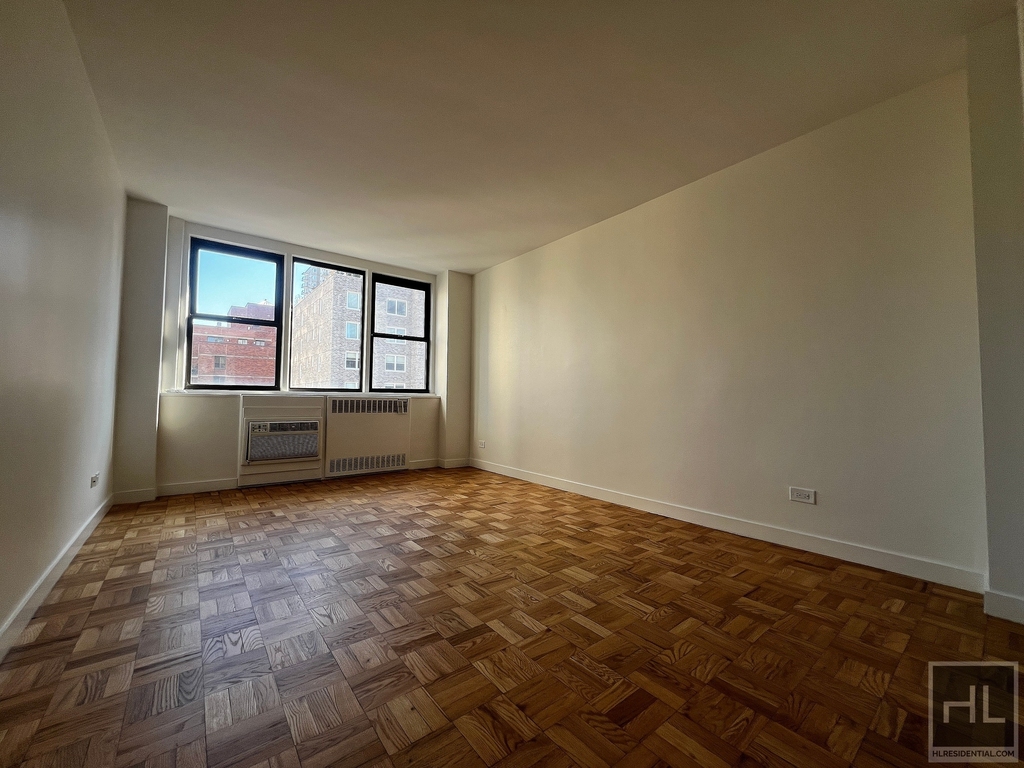 East 79th Street - Photo 1