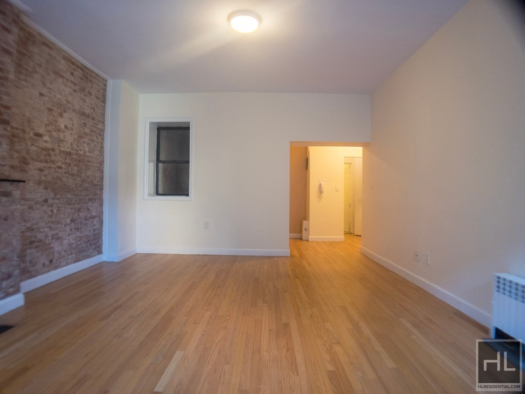 West 73 Street - Photo 2