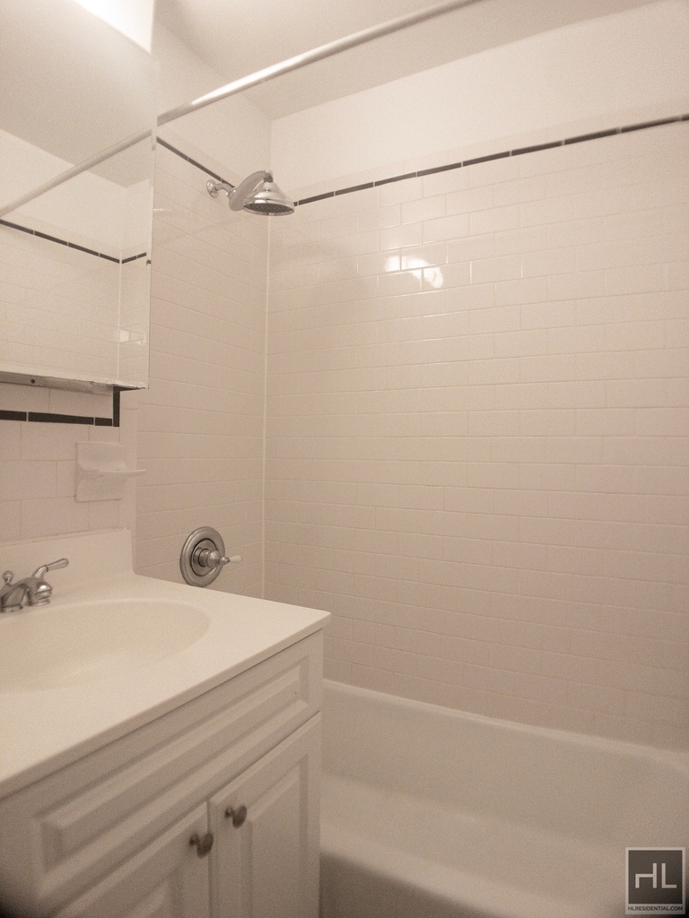 West 73 Street - Photo 5