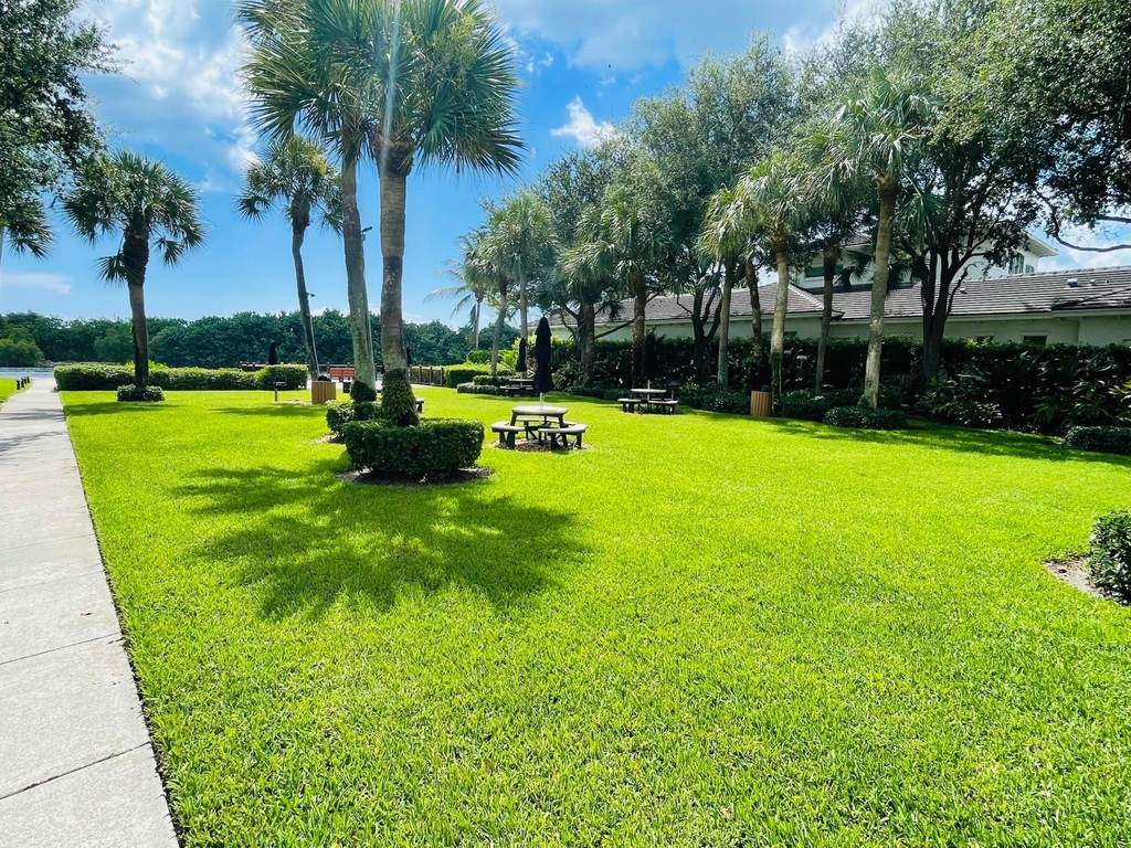 939 Kokomo Key Lane - Photo 19