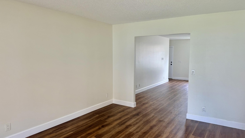 8061 Sw 20th Place - Photo 5