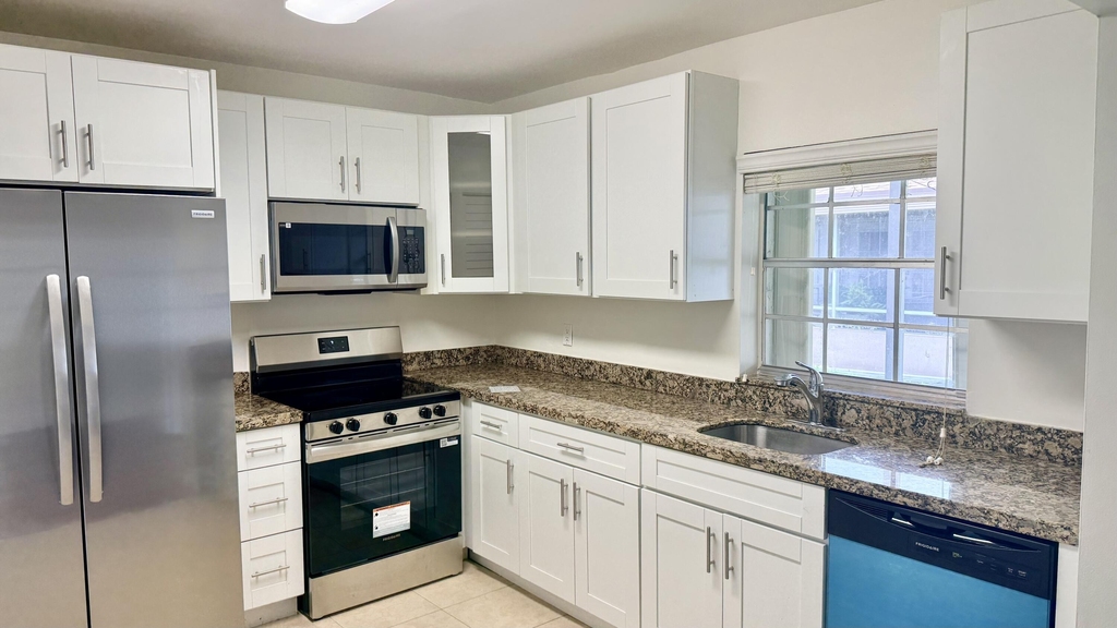 8061 Sw 20th Place - Photo 1