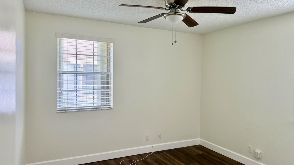 8061 Sw 20th Place - Photo 13