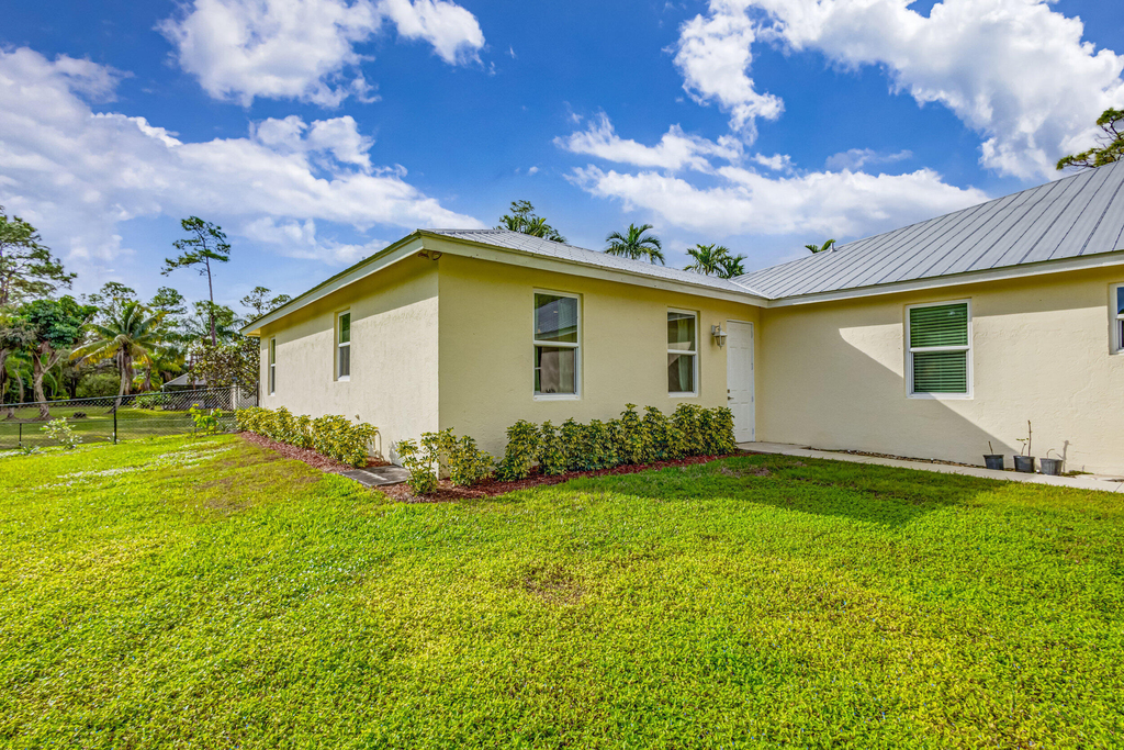 7844 154th Court N - Photo 10
