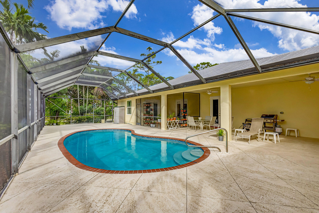 7844 154th Court N - Photo 8