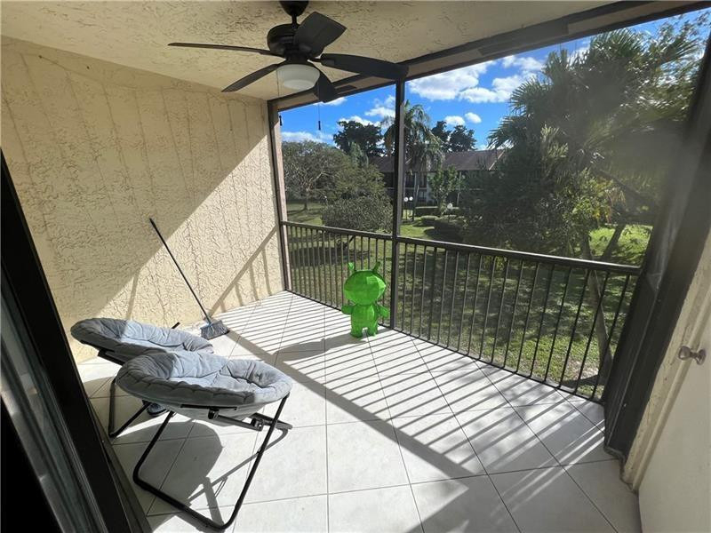 2339 Sw 15th Street - Photo 2