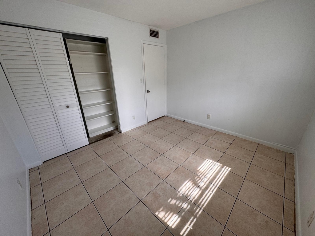 5150 Ne 6th Avenue - Photo 10