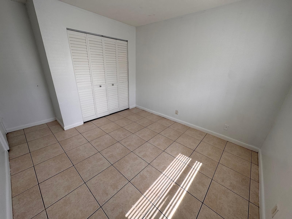 5150 Ne 6th Avenue - Photo 12