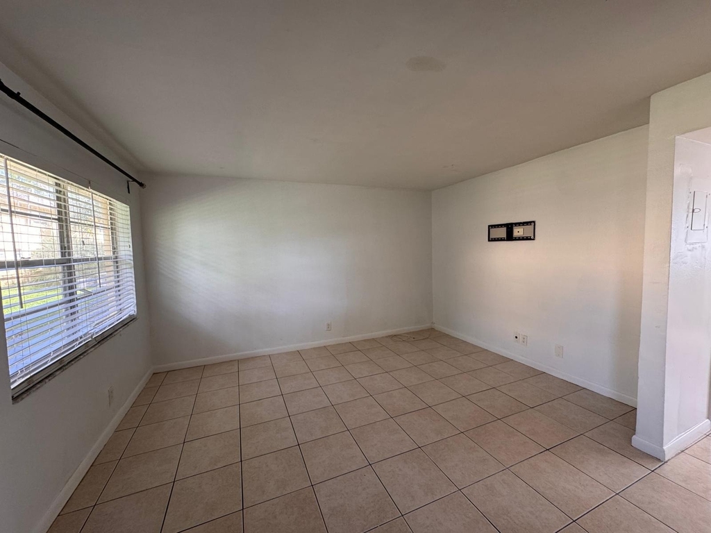 5150 Ne 6th Avenue - Photo 7