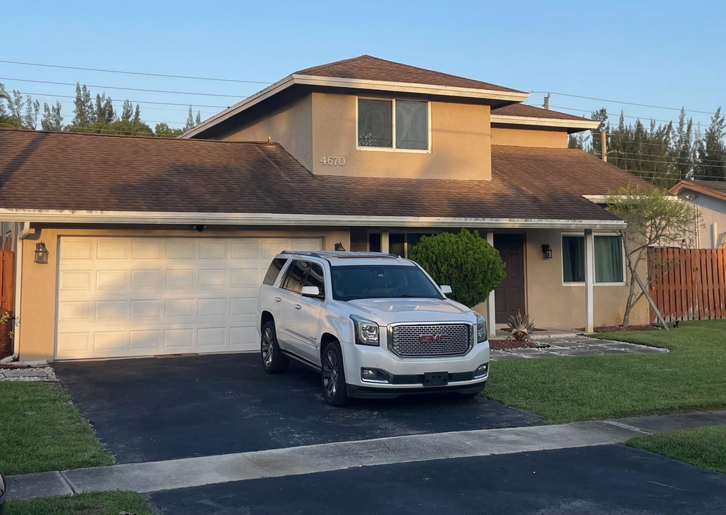 4670 Nw 113th Avenue - Photo 1