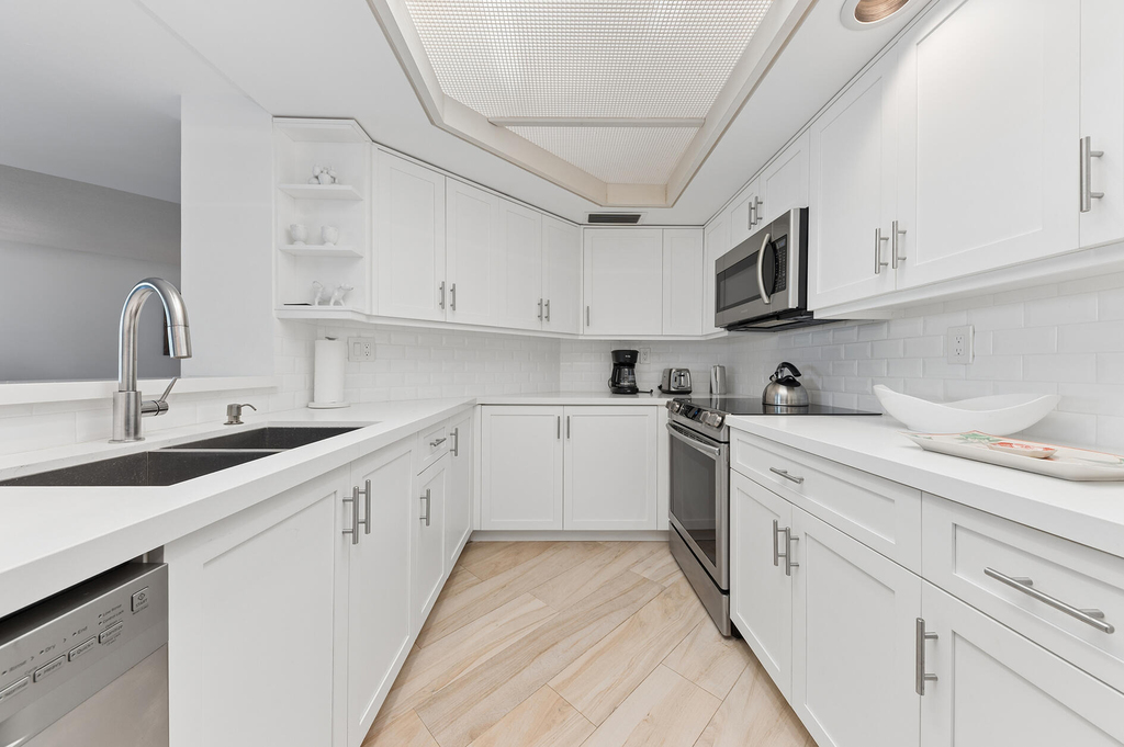 100 Se 5th Avenue - Photo 9