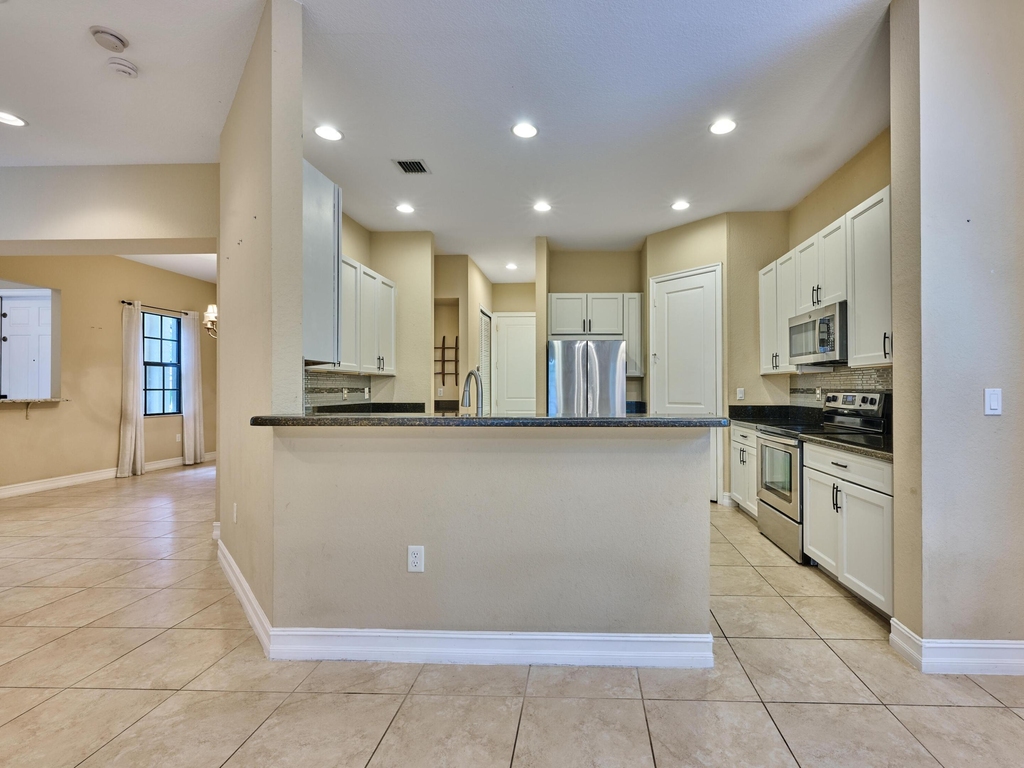 7593 Nw 113th Avenue - Photo 47