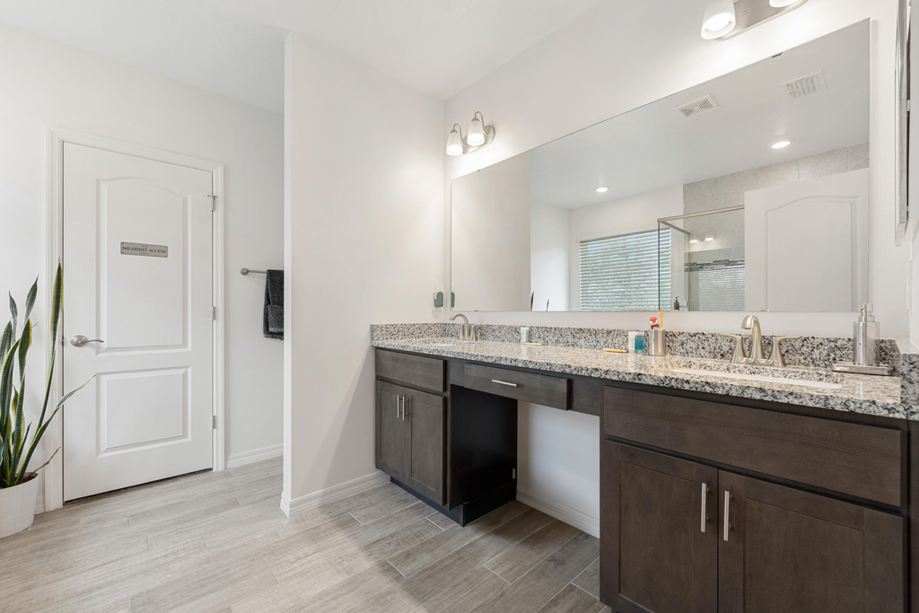 1862 Se Camilo Street - Photo 13